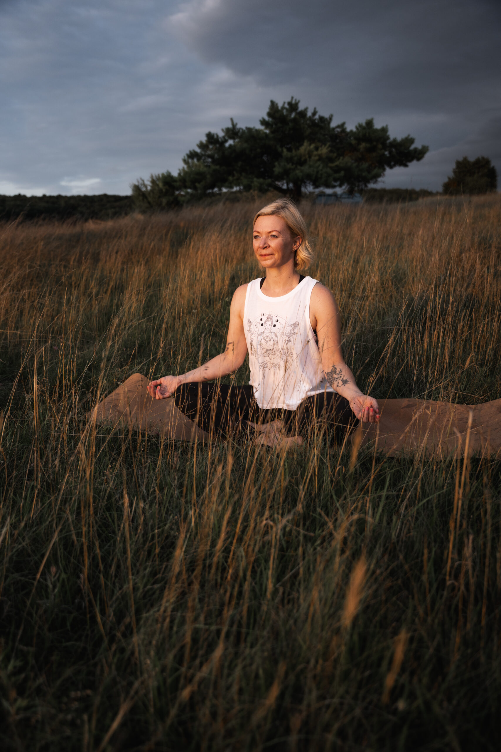 135_Julia YogaTBF00364 135_Julia YogaTBF00364